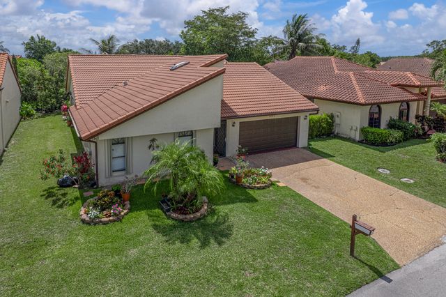 7040 Golf Pointe Circle, Tamarac, FL 33321