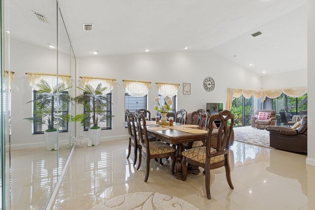 7040 Golf Pointe Circle, Tamarac, FL 33321