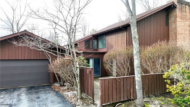 1939 Pine Drive, Kent, OH 44240