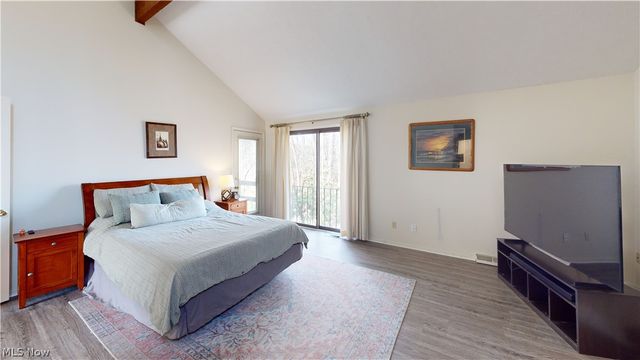 1939 Pine Drive, Kent, OH 44240