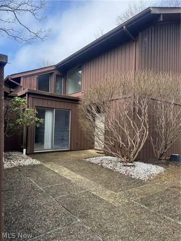 1939 Pine Drive, Kent, OH 44240