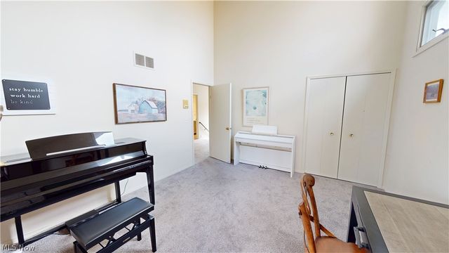 1939 Pine Drive, Kent, OH 44240