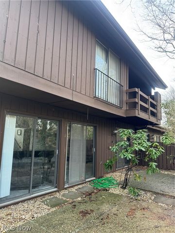 1939 Pine Drive, Kent, OH 44240