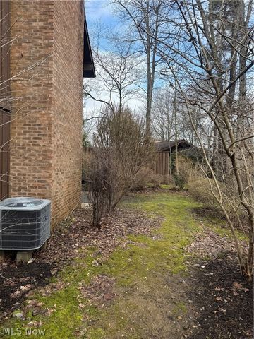 1939 Pine Drive, Kent, OH 44240