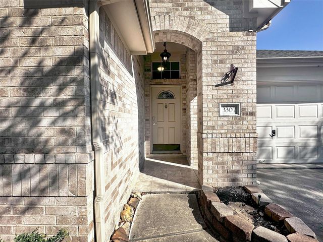3307 Raintree Village Drive, Katy, TX 77449