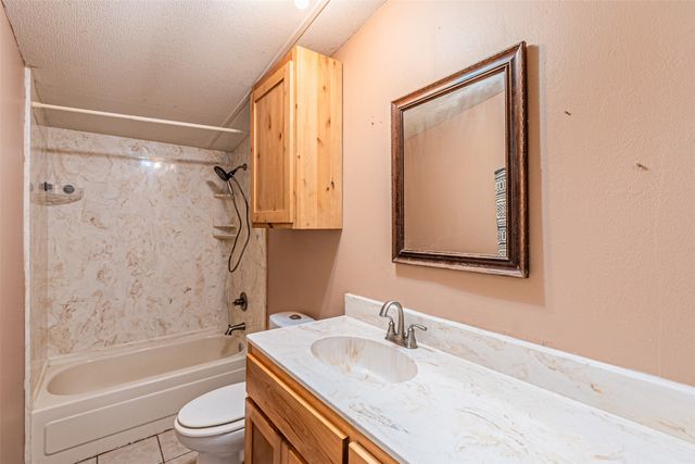 3007 Tanglewood Drive, Granbury, TX 76048