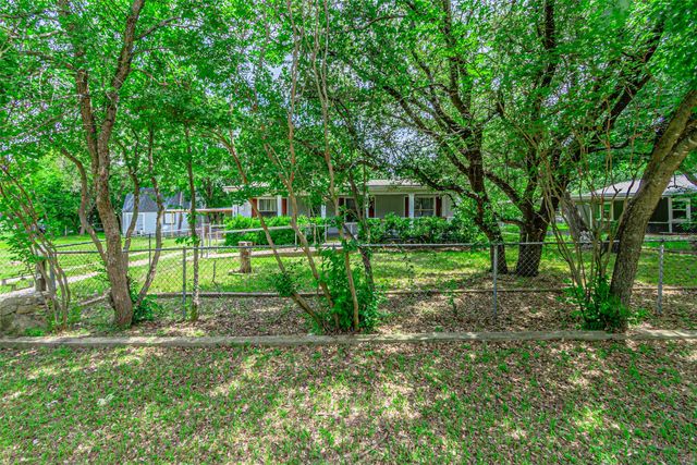 3007 Tanglewood Drive, Granbury, TX 76048