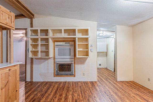 3007 Tanglewood Drive, Granbury, TX 76048