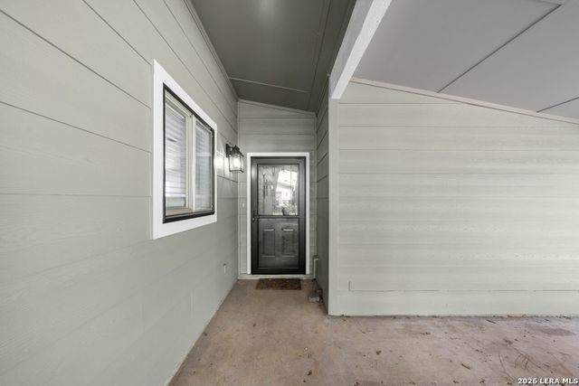 784 Hill Top Drive, Canyon Lake, TX 78133