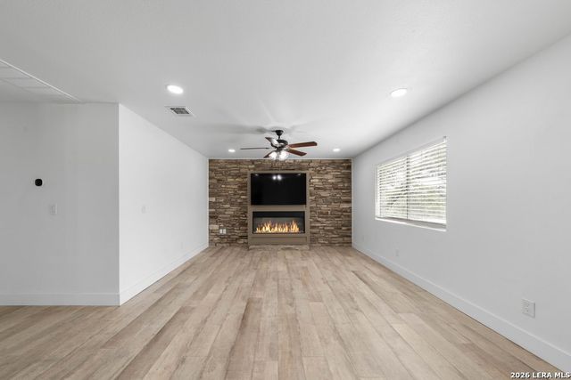 784 Hill Top Drive, Canyon Lake, TX 78133