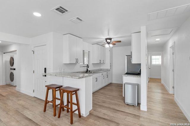 784 Hill Top Drive, Canyon Lake, TX 78133