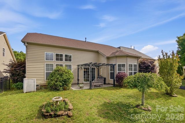 8452 Whitehawk Hill Road, Waxhaw, NC 28173