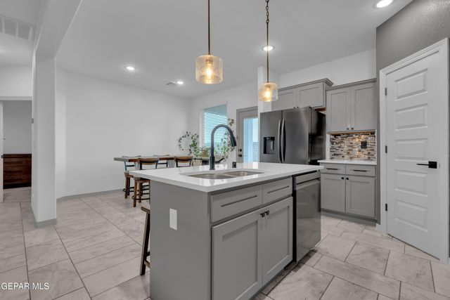 4800 MARISABEL AZCARATE Street, El Paso, TX 79938
