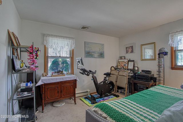 29 Green Drive, Toms River, NJ 08755