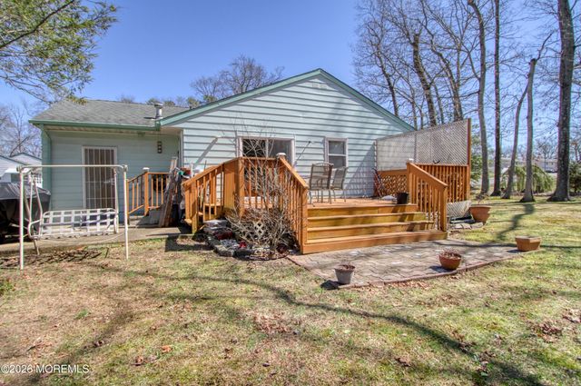 29 Green Drive, Toms River, NJ 08755