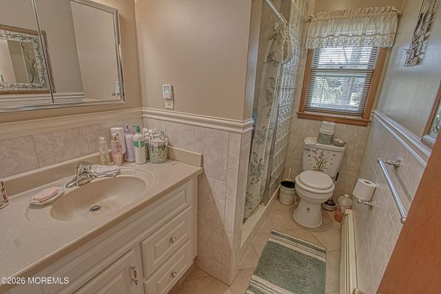 29 Green Drive, Toms River, NJ 08755