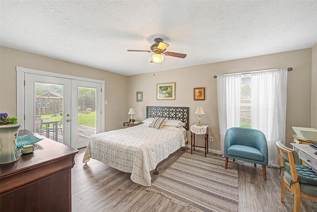 402 Redway Lane, Webster, TX 77598