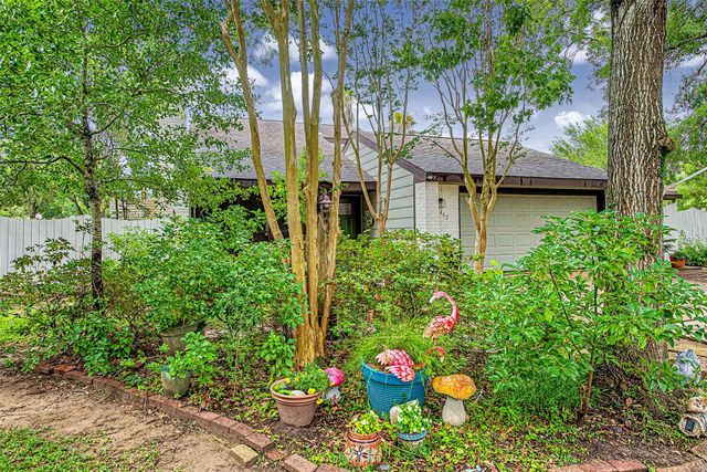 402 Redway Lane, Webster, TX 77598