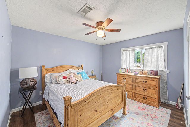 402 Redway Lane, Webster, TX 77598