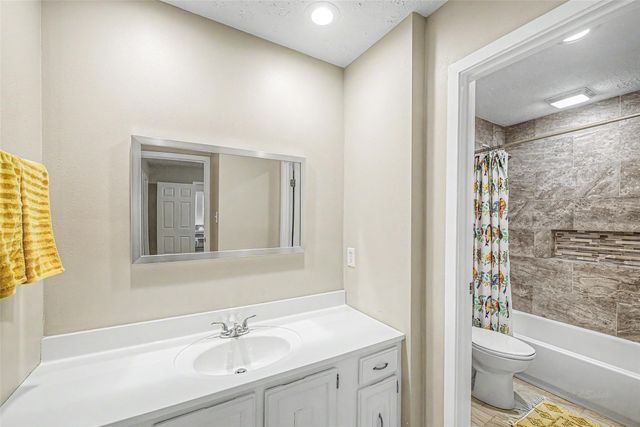 402 Redway Lane, Webster, TX 77598