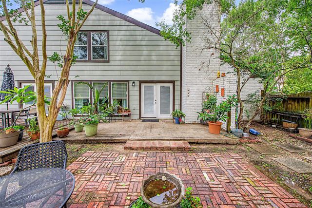 402 Redway Lane, Webster, TX 77598
