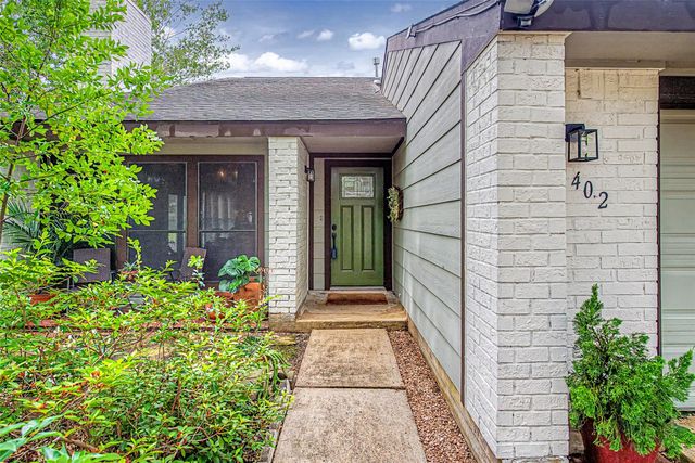 402 Redway Lane, Webster, TX 77598