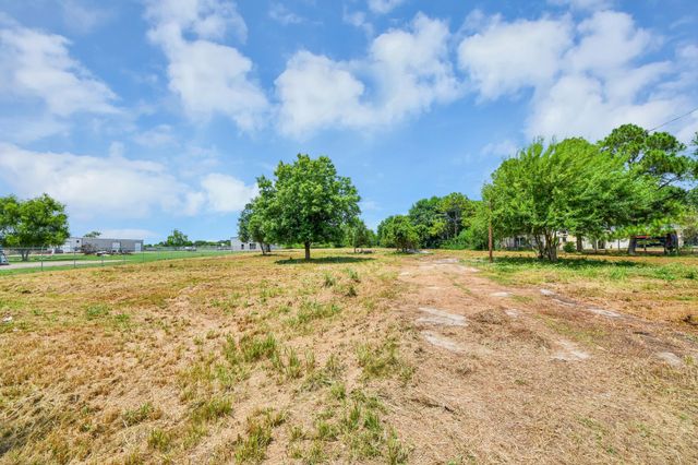 2920 Blackwood Road, Rosenberg, TX 77471