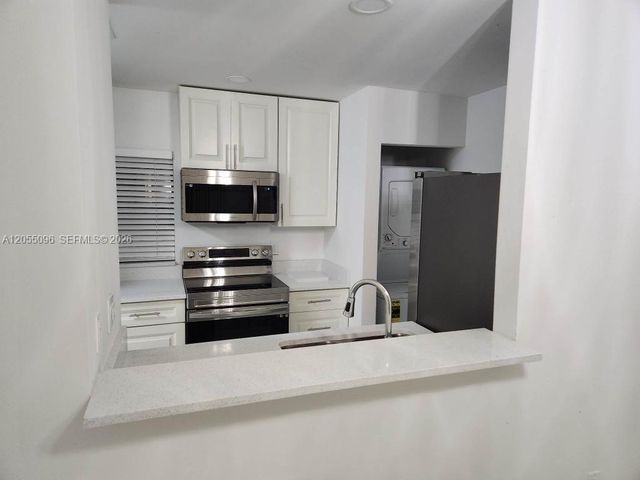 11643 NW 11th Street, Pembroke Pines, FL 33026