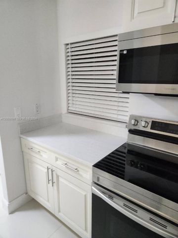 11643 NW 11th Street, Pembroke Pines, FL 33026