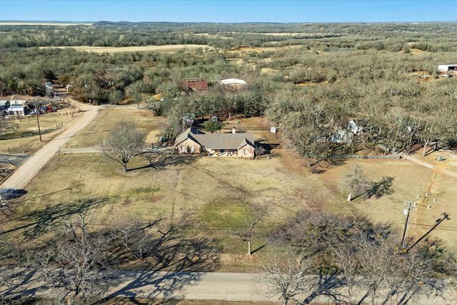 2590 W Blackjack Road, Aubrey, TX 76227