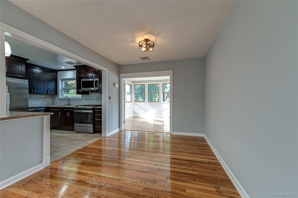 5 Durst Drive, Selden, NY 11784 — photo 4