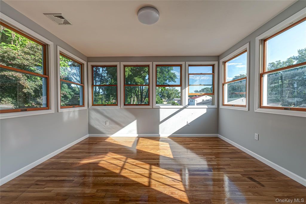 5 Durst Drive, Selden, NY 11784 — photo 5