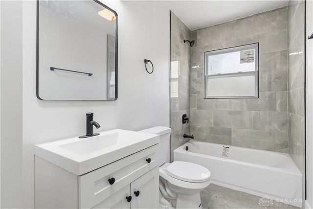 2725 Stonequarry Road, Dayton, OH 45414