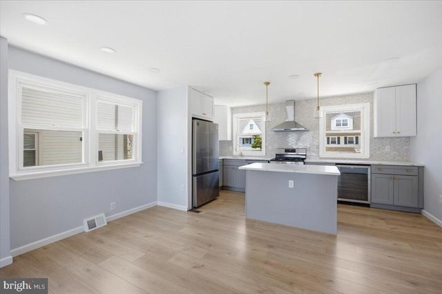 9955 BRIDLE RD, Philadelphia, PA 19115