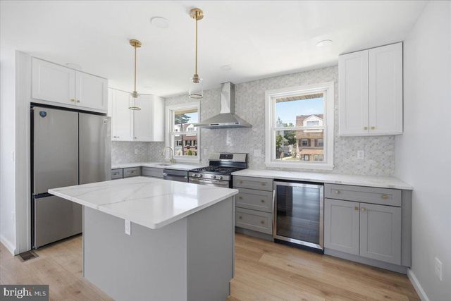 9955 BRIDLE RD, Philadelphia, PA 19115