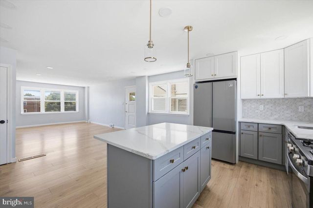 9955 BRIDLE RD, Philadelphia, PA 19115
