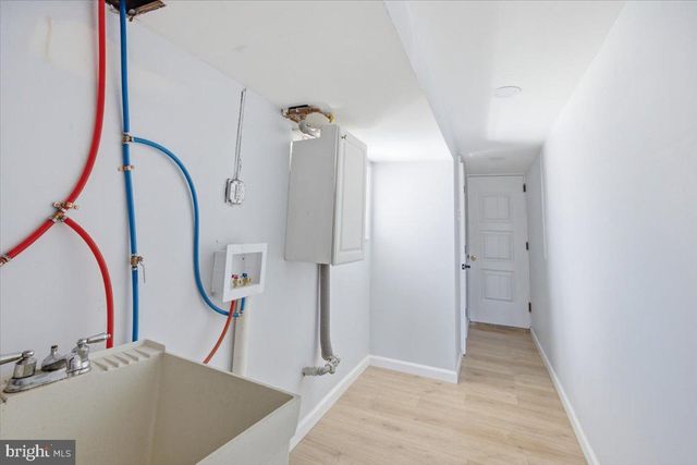 9955 BRIDLE RD, Philadelphia, PA 19115