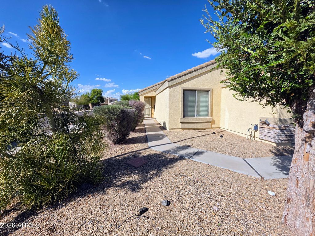 11766 W ACAPULCO Lane, El Mirage, AZ 85335 — photo 2