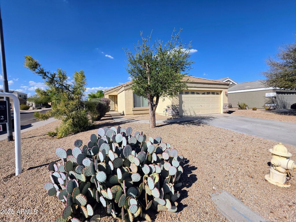 11766 W ACAPULCO Lane, El Mirage, AZ 85335 — photo 4