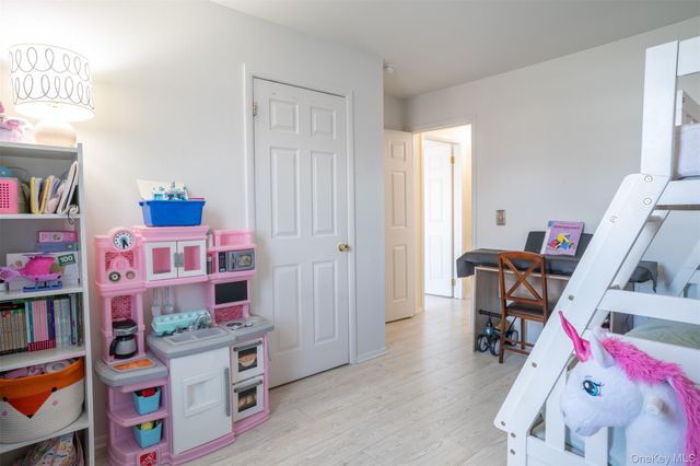 68 Parkside Drive 68, Suffern, NY 10901