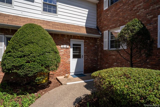 68 Parkside Drive 68, Suffern, NY 10901