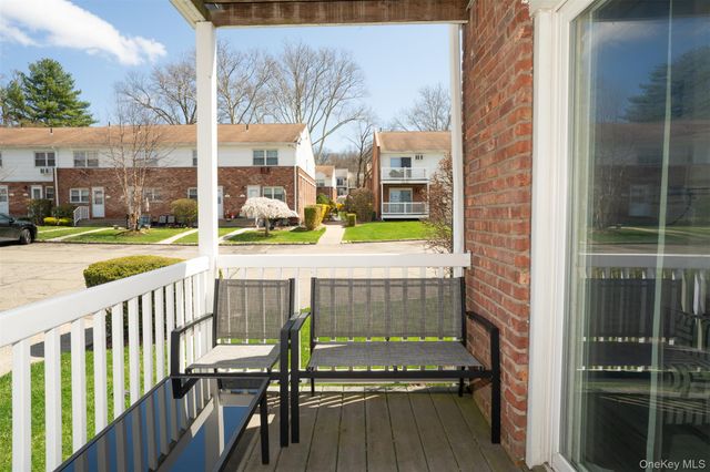 68 Parkside Drive 68, Suffern, NY 10901