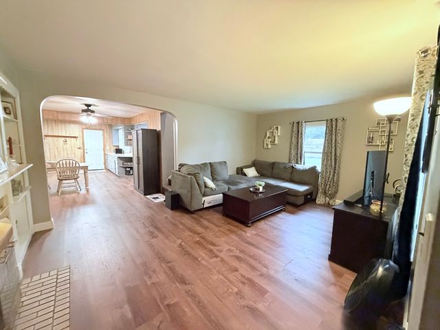 2224 Lawndale Avenue, Rockford, IL 61103