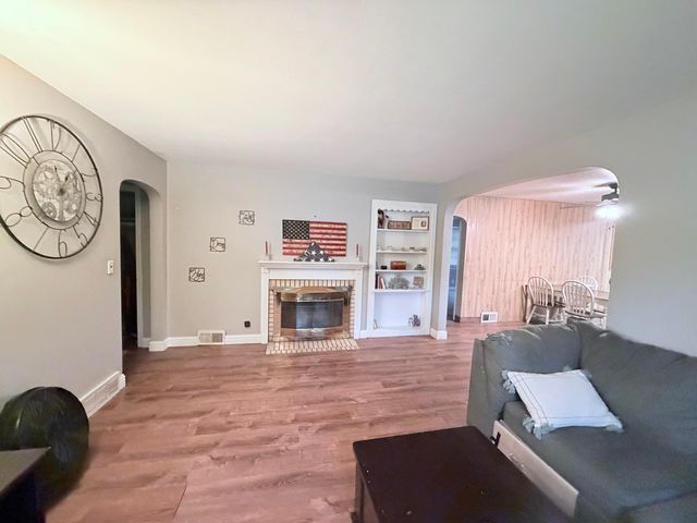 2224 Lawndale Avenue, Rockford, IL 61103