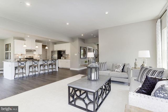 110 TRAIL CT, York, PA 17406