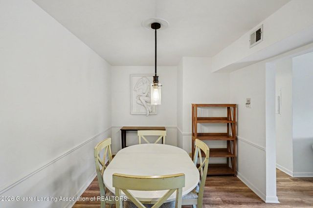 523 Bainbridge Drive 45, East Lansing, MI 48823