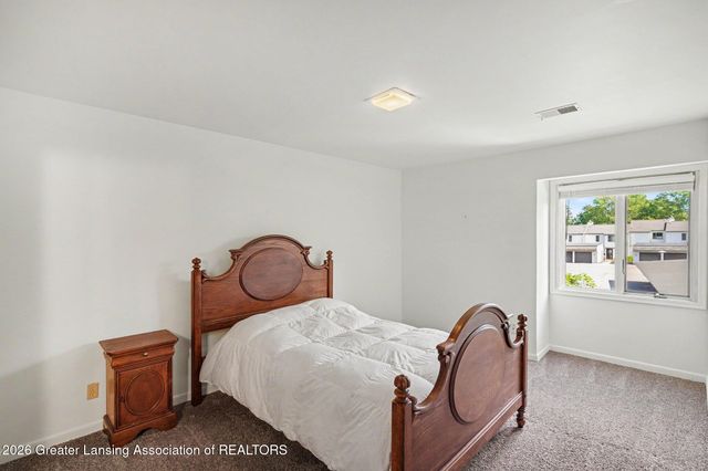 523 Bainbridge Drive 45, East Lansing, MI 48823