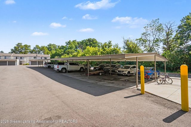 523 Bainbridge Drive 45, East Lansing, MI 48823