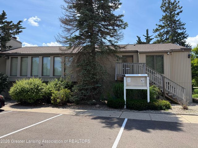 523 Bainbridge Drive 45, East Lansing, MI 48823
