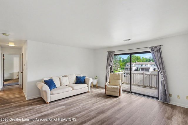 523 Bainbridge Drive 45, East Lansing, MI 48823